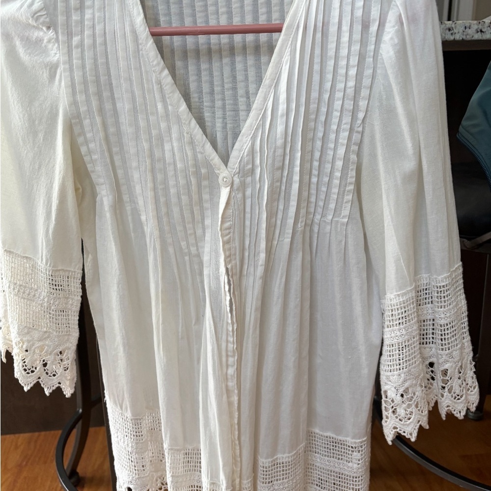Forever 21 White Crochet Trim Pleated V-Neck Blouse